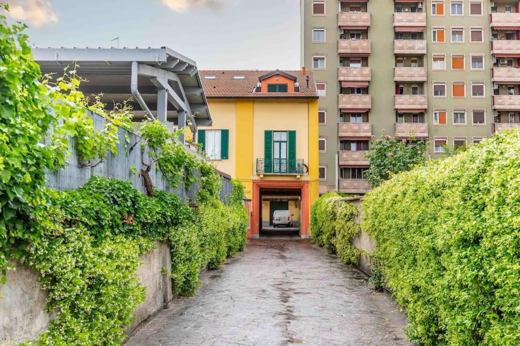 Relax Stay In A Typical Milan Courtyard - Navigli Buitenkant foto