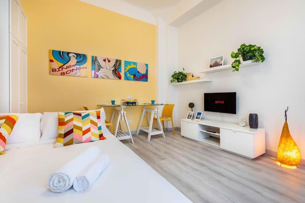 Relax Stay In A Typical Milan Courtyard - Navigli Buitenkant foto